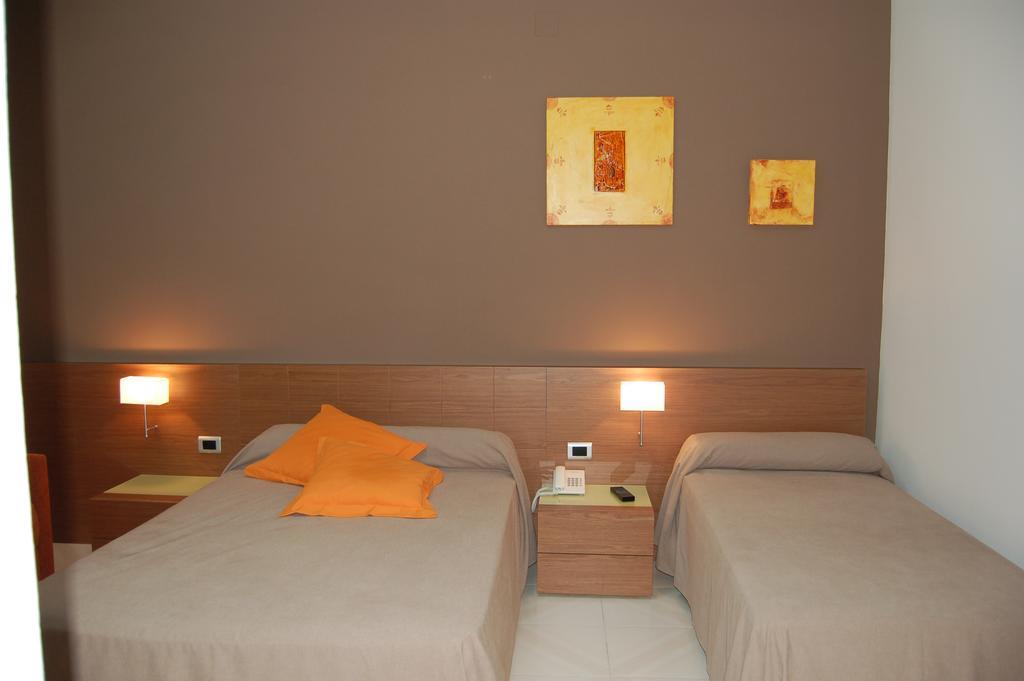 Diego Hotel 2*